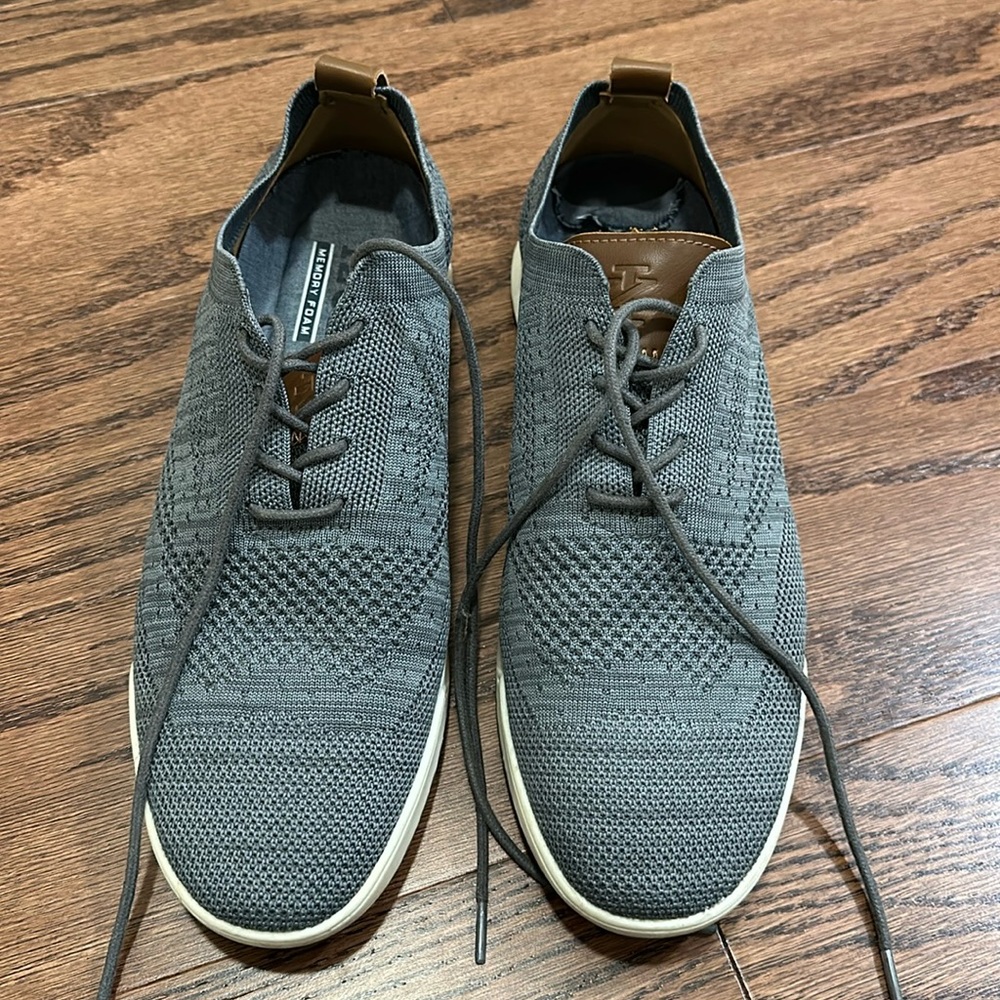Men’s IZOD casual shoe 10 medium
